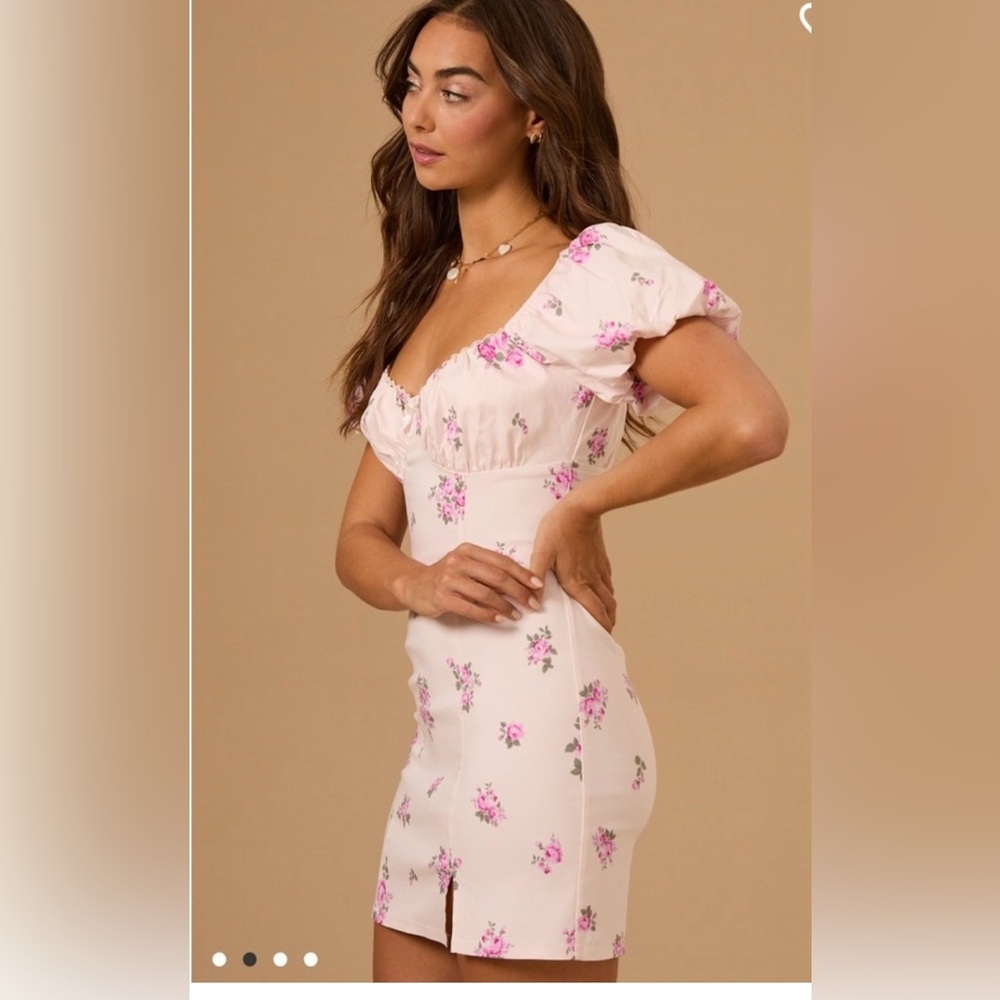 Altar'd State New with Tags Alina Floral
Mini Dress - Picture 3 of 3